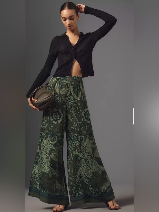 FARM Rio Pants - Farm Rio x Anthropologie Satin Green Floral Jungle Print Pants Size Small